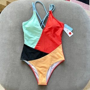 Cupshe colorblock one piece swimsuit M
